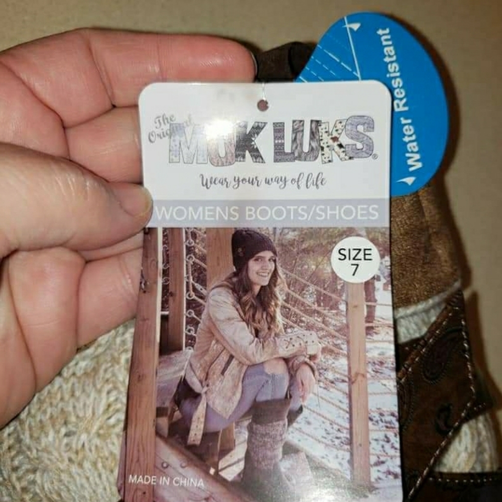 MukLuks size 7 boots NWT - Picture 2 of 3